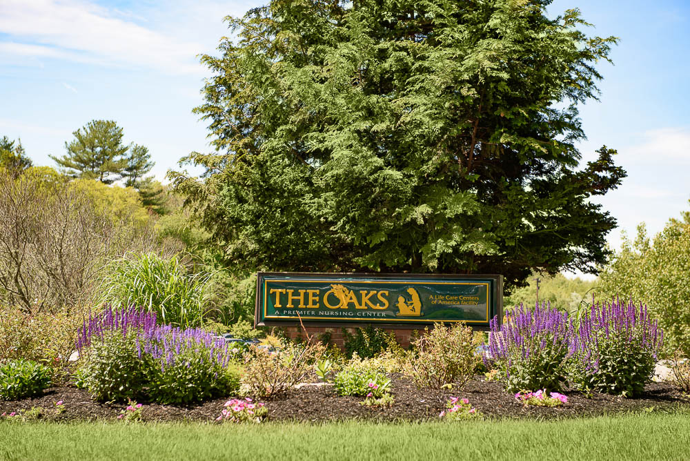 The Oaks Main Sign