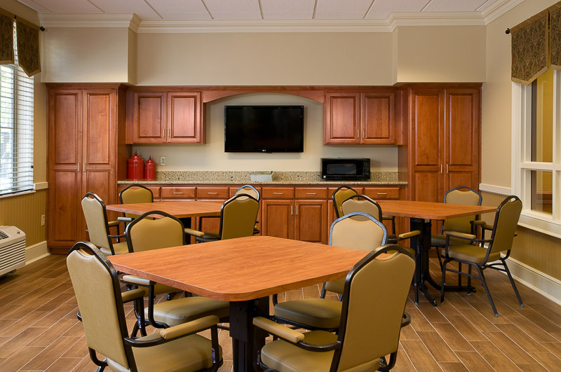 Video Tour & Photo Gallery | Life Care Center of Old Hickory Village