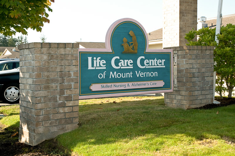 Mount Vernon Entrance Sign
